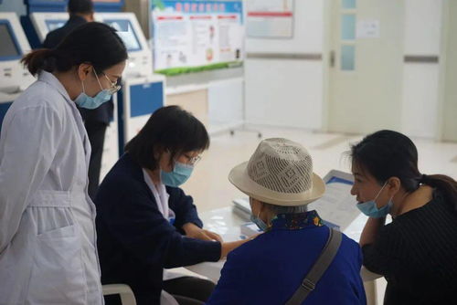 从容面对，不再逃避 辽宁省金秋医院举办关爱记忆障碍老人健康讲座，为成年人提供科学照护指南